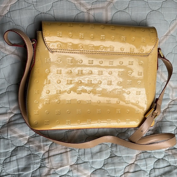 Arcadia patent leather yellow shoulder bag - Picture 3 of 12